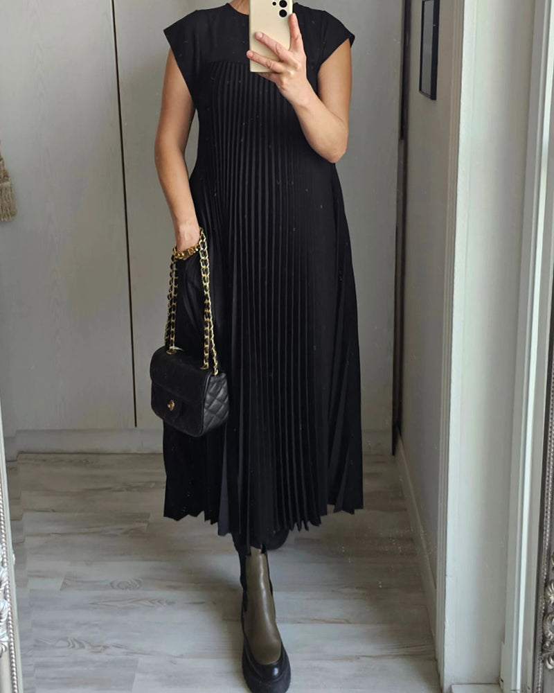 Fantastisches schlichtes einfarbiges Kleid mit Falten