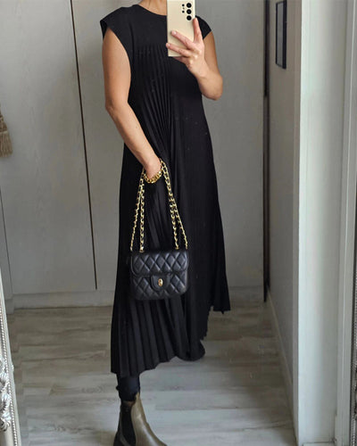Fantastisches schlichtes einfarbiges Kleid mit Falten