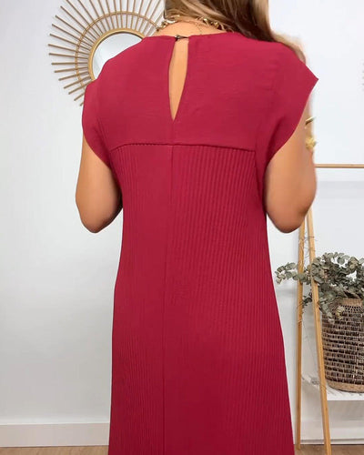 Fantastisches schlichtes einfarbiges Kleid mit Falten