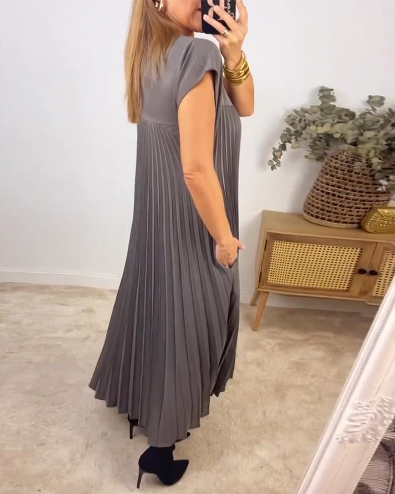 Fantastisches schlichtes einfarbiges Kleid mit Falten