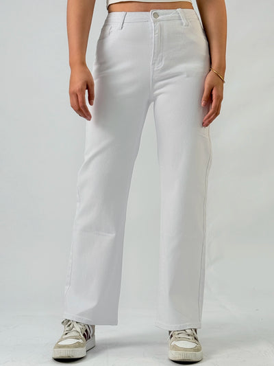 Weiße klassische Damenjeans – elegant exquisit