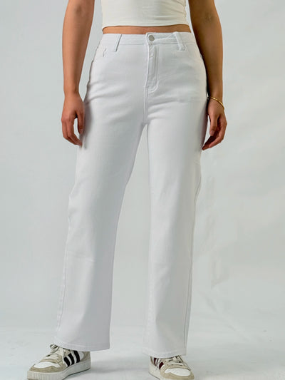 Weiße klassische Damenjeans – elegant exquisit