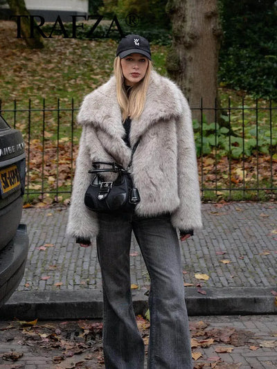 TRAFZA Damenmode, kurze Kunstpelzjacke