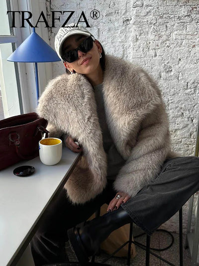 TRAFZA Damenmode, kurze Kunstpelzjacke