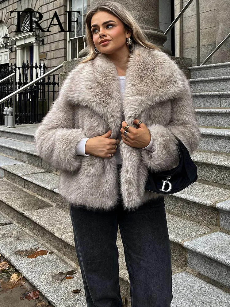 TRAFZA Damenmode, kurze Kunstpelzjacke