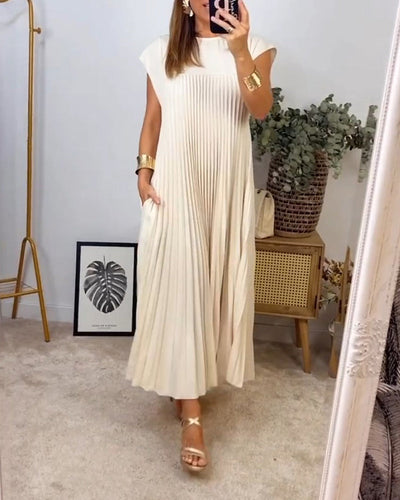 Fantastisches schlichtes einfarbiges Kleid mit Falten
