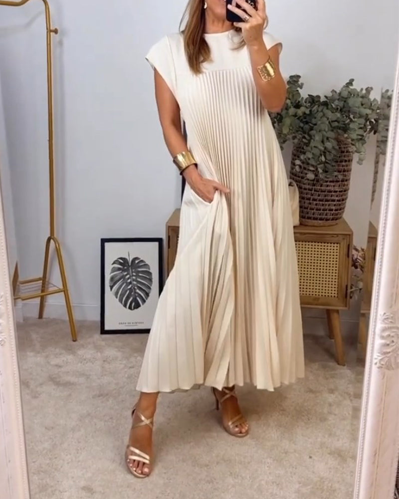 Fantastisches schlichtes einfarbiges Kleid mit Falten